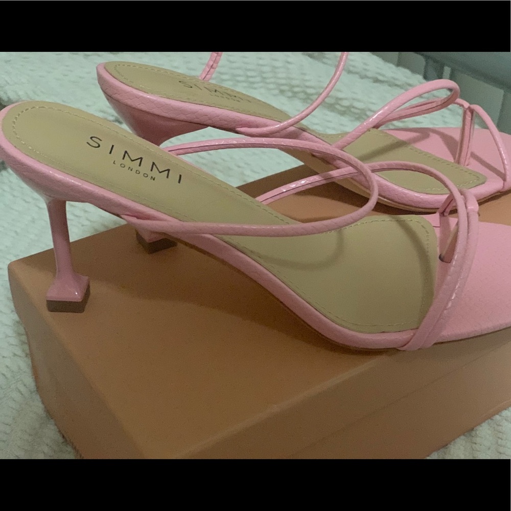 Pink Snake print strappy mid heel - Picture 6 of 7